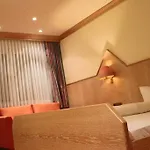 Central-hotel Szálloda