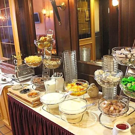 Central-hotel 3*